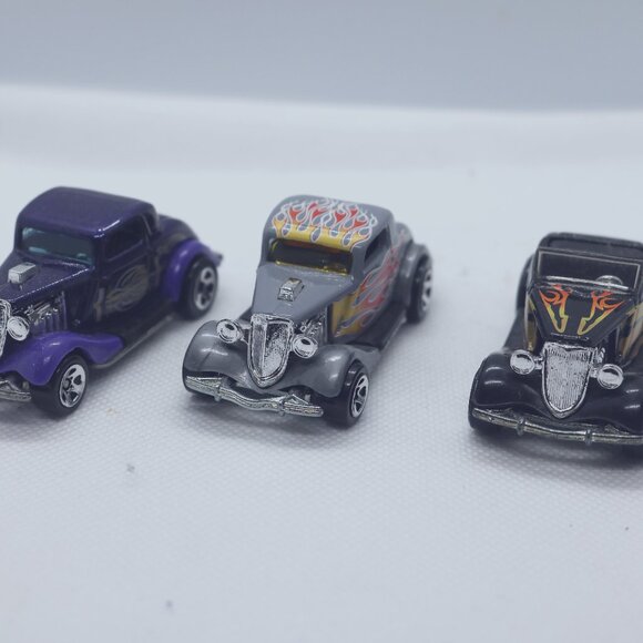 Hot Wheels Other - Hot Wheels lot of 3 Ford 1934 roadsters lot of 3 loose 1:64 scale